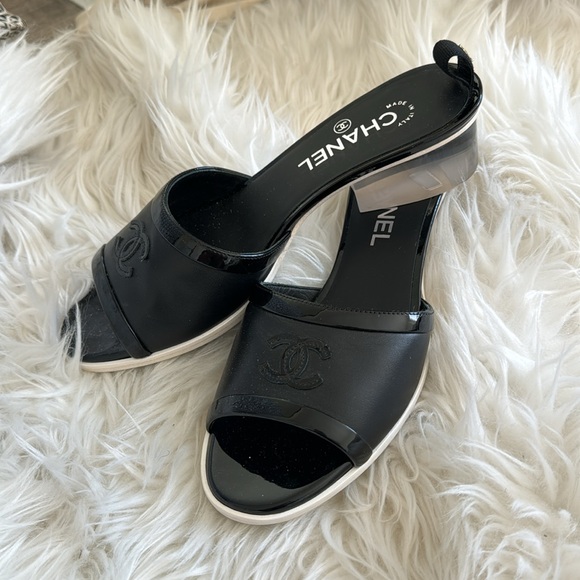 Chanel black logo pvc sandal mules size EU 39 NEW - Picture 2 of 5